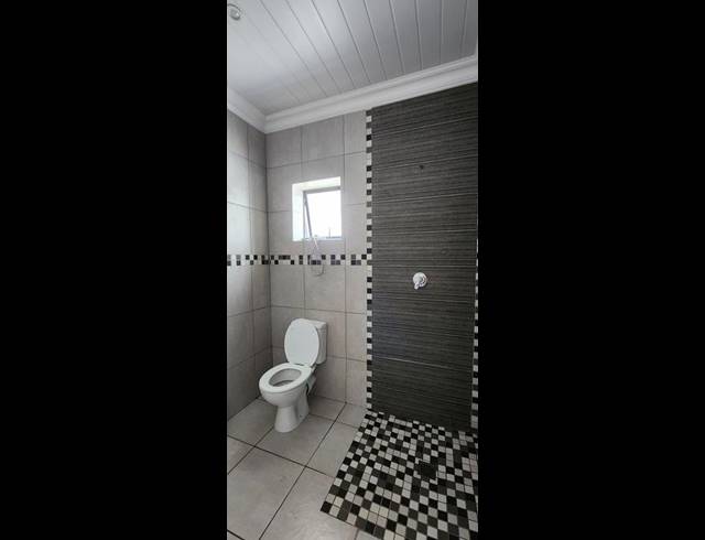 4 BEDROOM HOUSE FOR SALE IN ISLAND VIEW